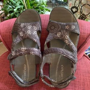 Easy Spirit explore24 Size 8 in Shades of Grey